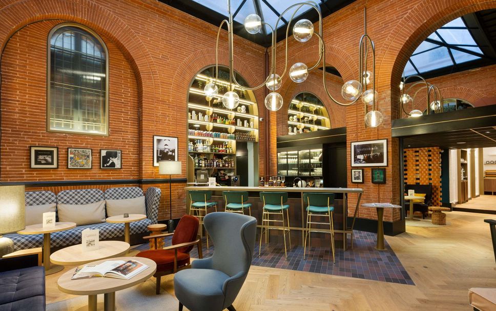 Balai Menunggu Gambar