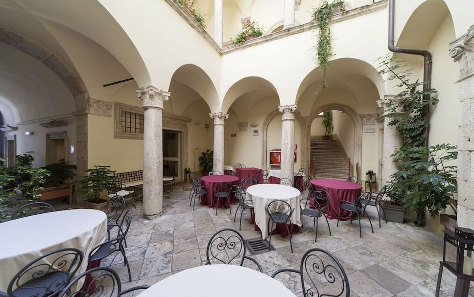 Patio Gambar
