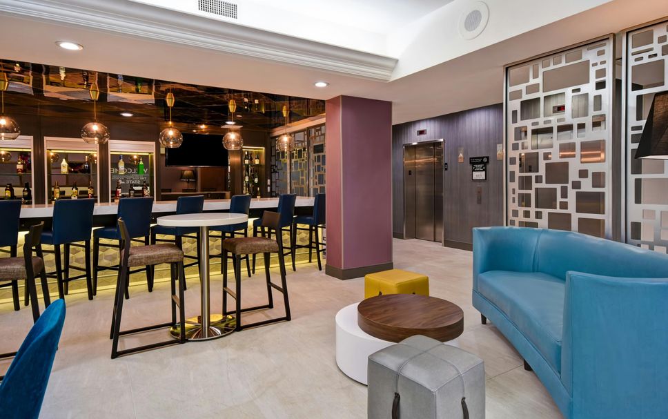 Balai Menunggu Gambar