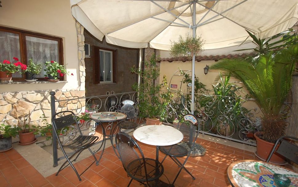 Patio Gambar