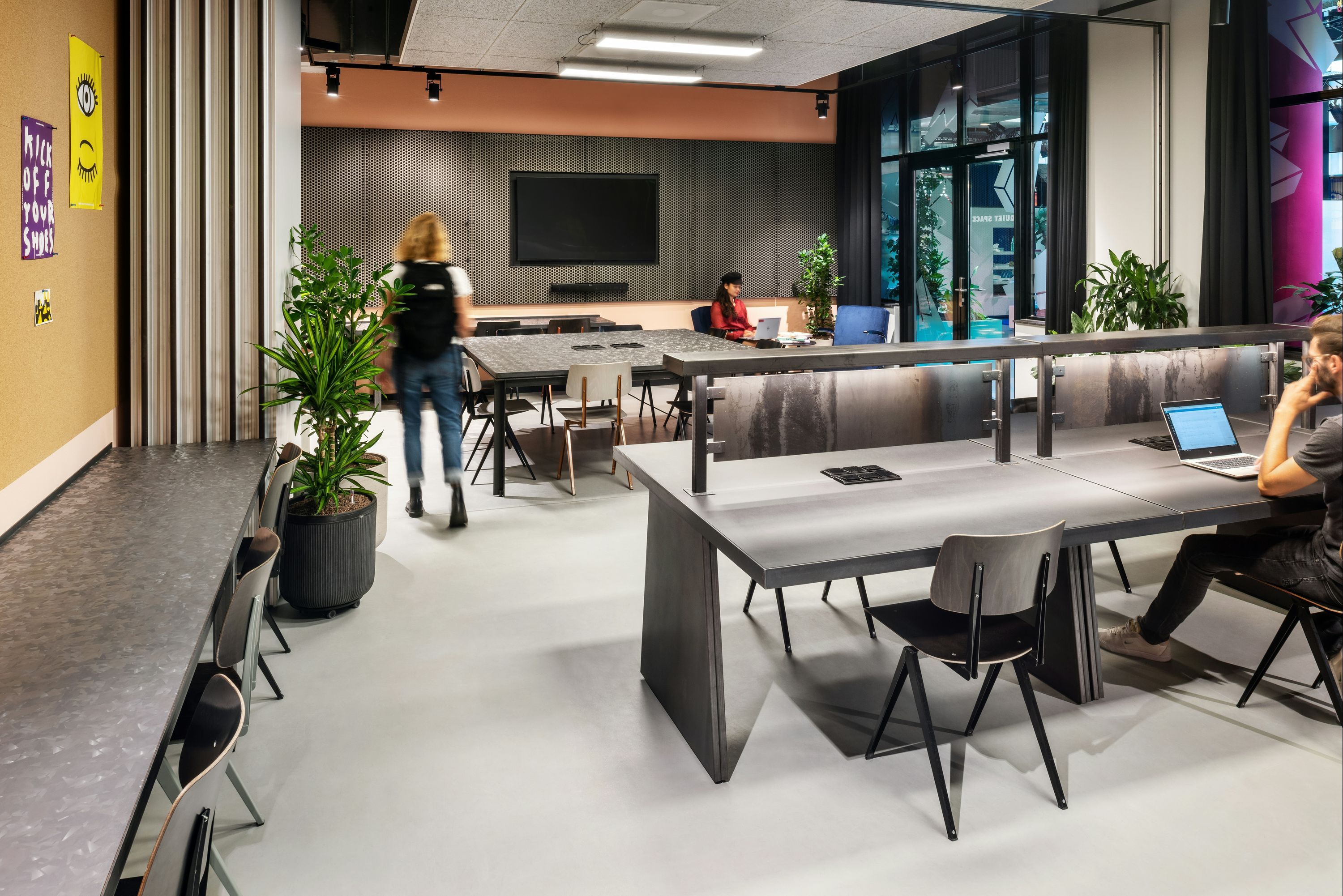 Pemandangan luar