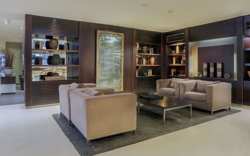 Balai Menunggu Gambar