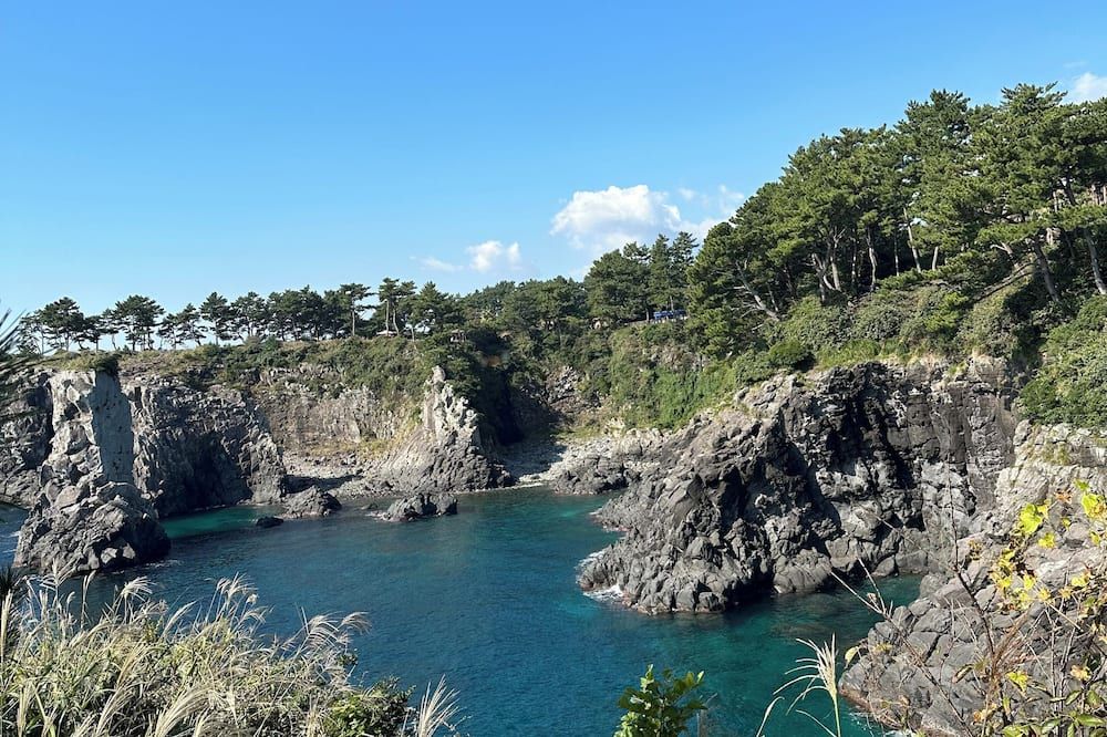 Pemandangan luar