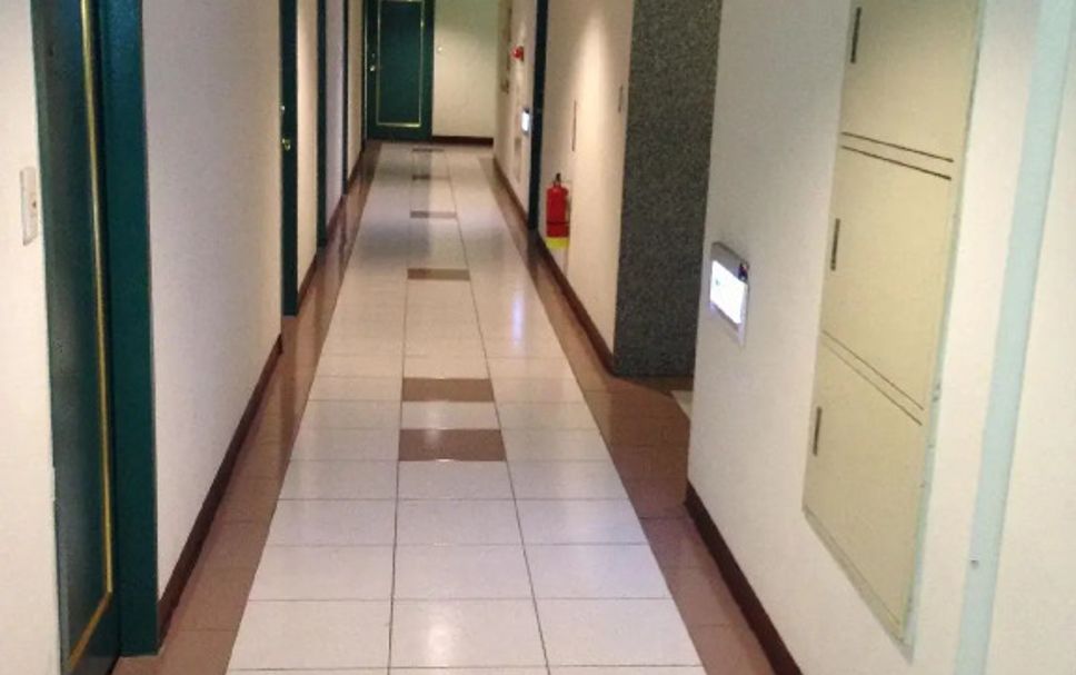 hallway Gambar