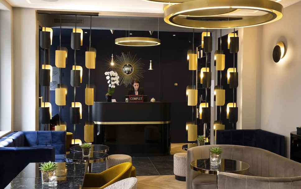 Balai Menunggu Gambar