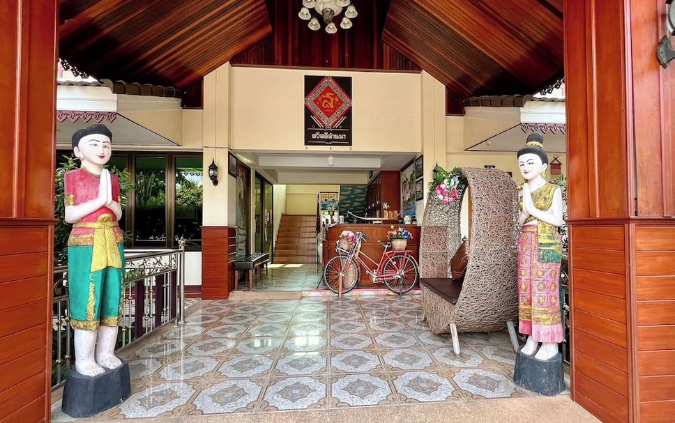 Meja Penyambut Tetamu Gambar