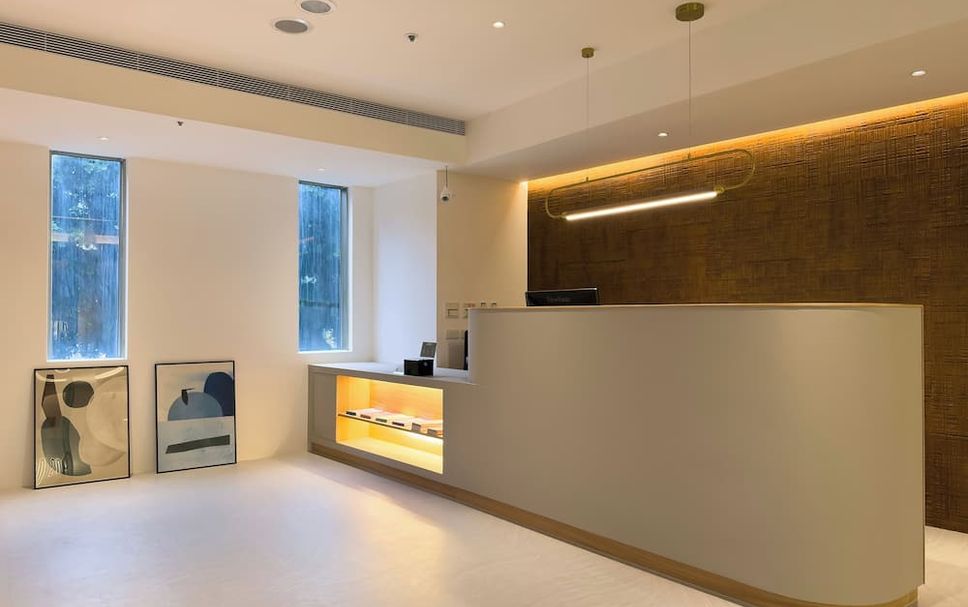 Meja Penyambut Tetamu Gambar