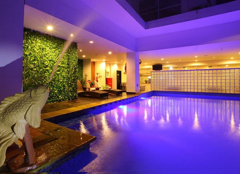 Kolam renang Gambar