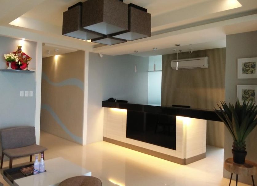Meja Penyambut Tetamu Gambar