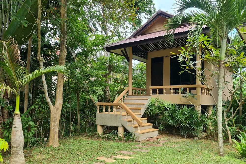 Pemandangan luar