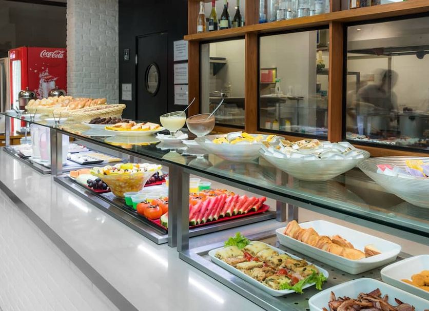 Buffet Gambar