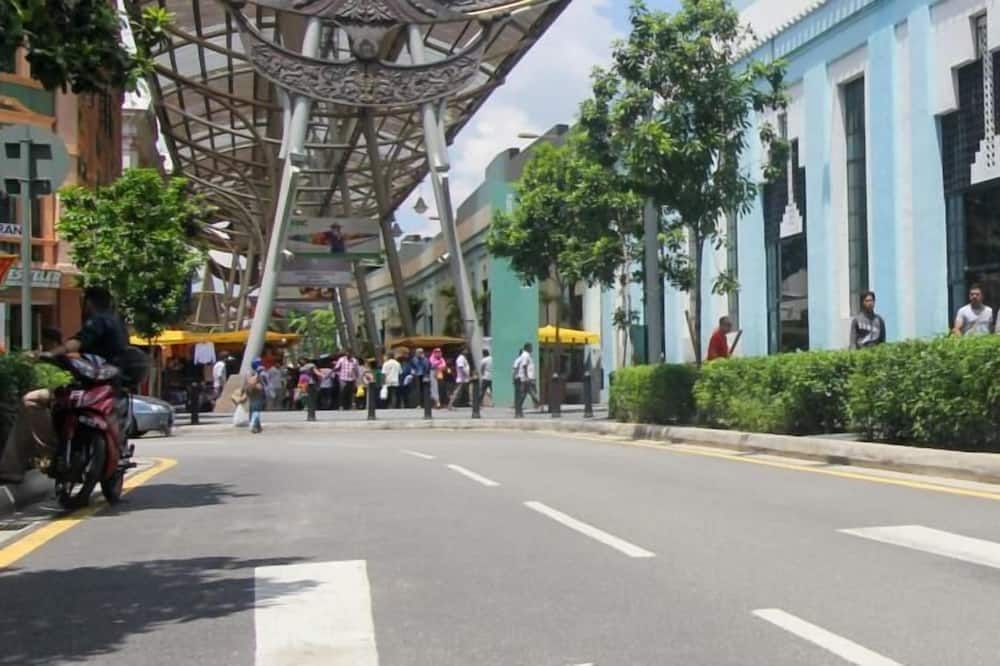 Pemandangan luar