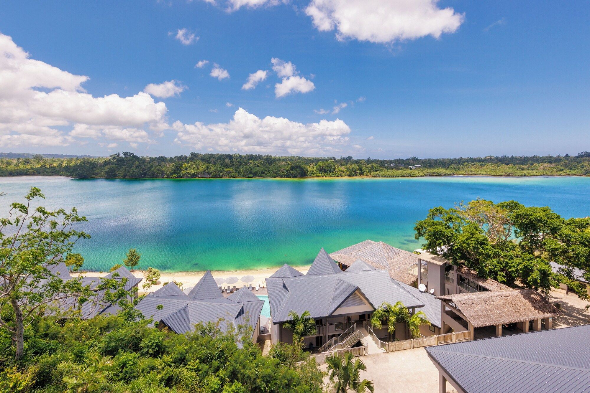 Pemandangan luar