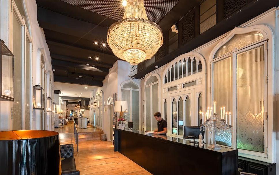 Meja Penyambut Tetamu Gambar