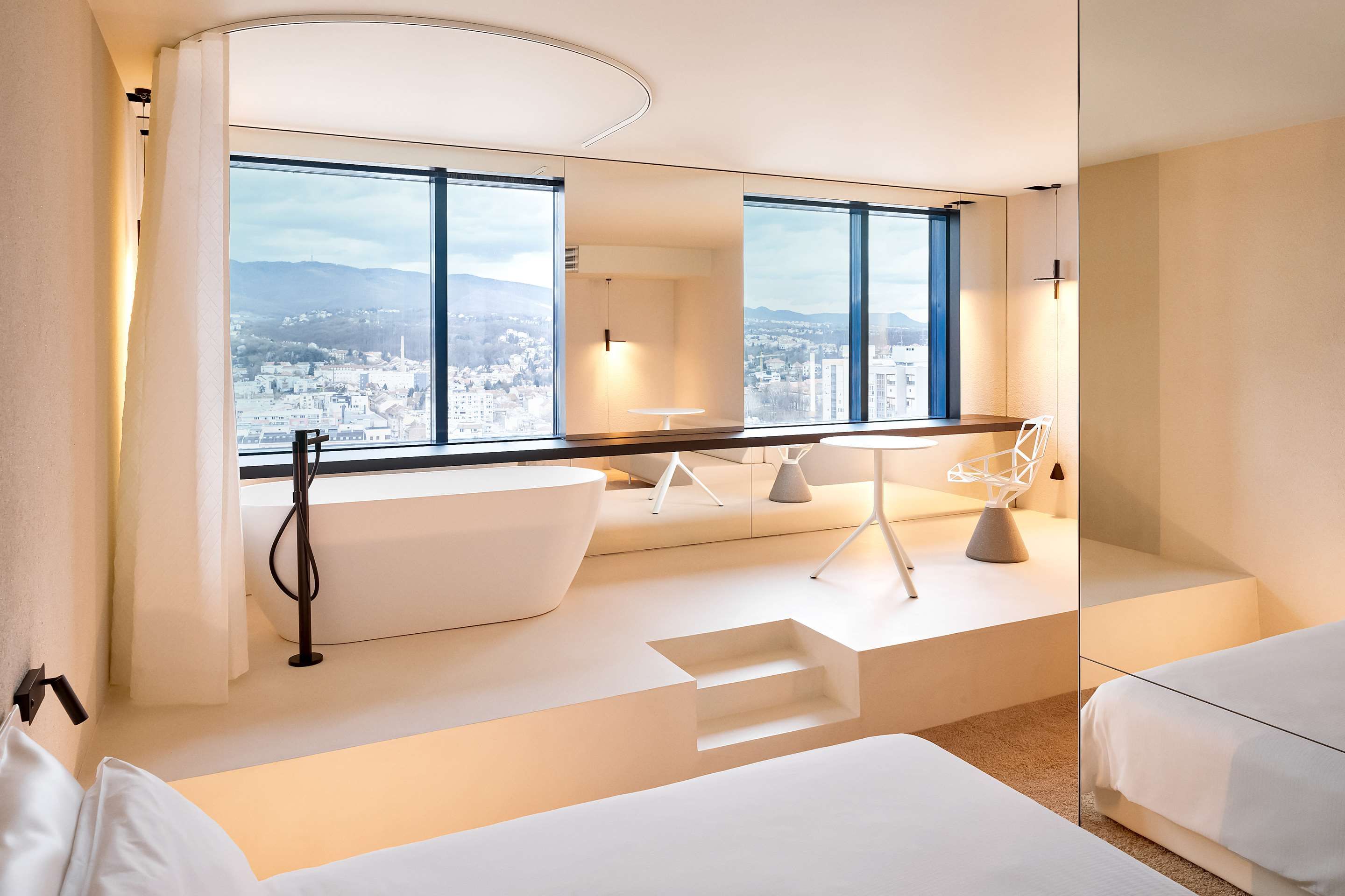Hotel amenity Gambar
