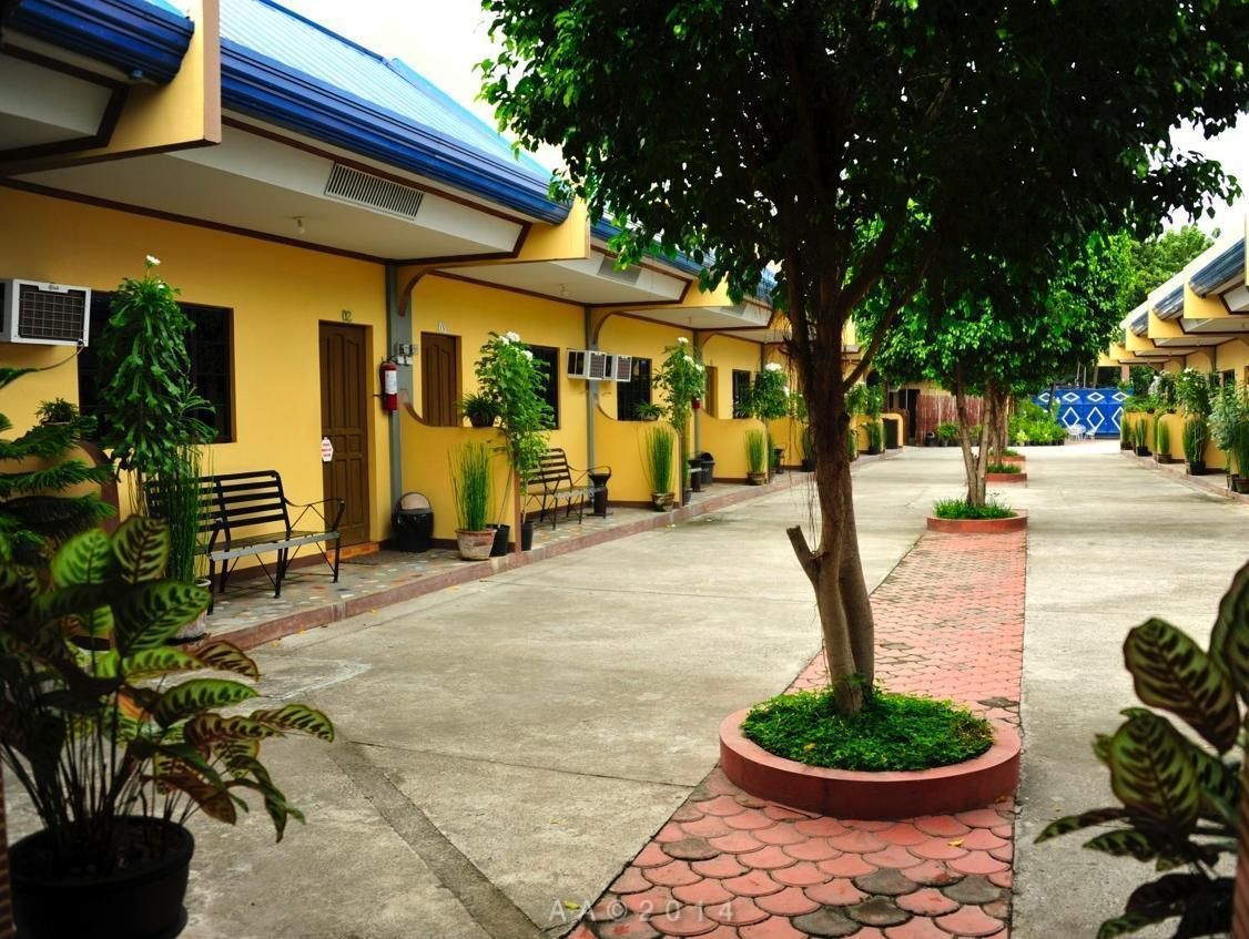 Pemandangan luar