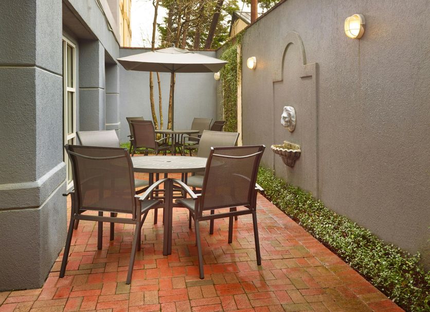 Patio Gambar