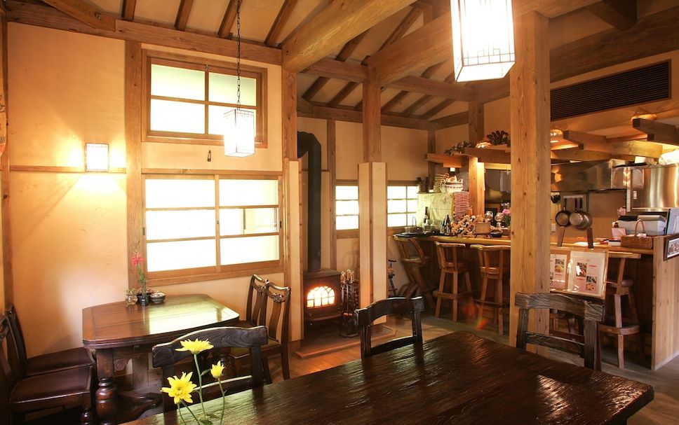 Meja Penyambut Tetamu Gambar