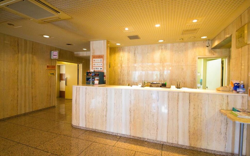 Meja Penyambut Tetamu Gambar