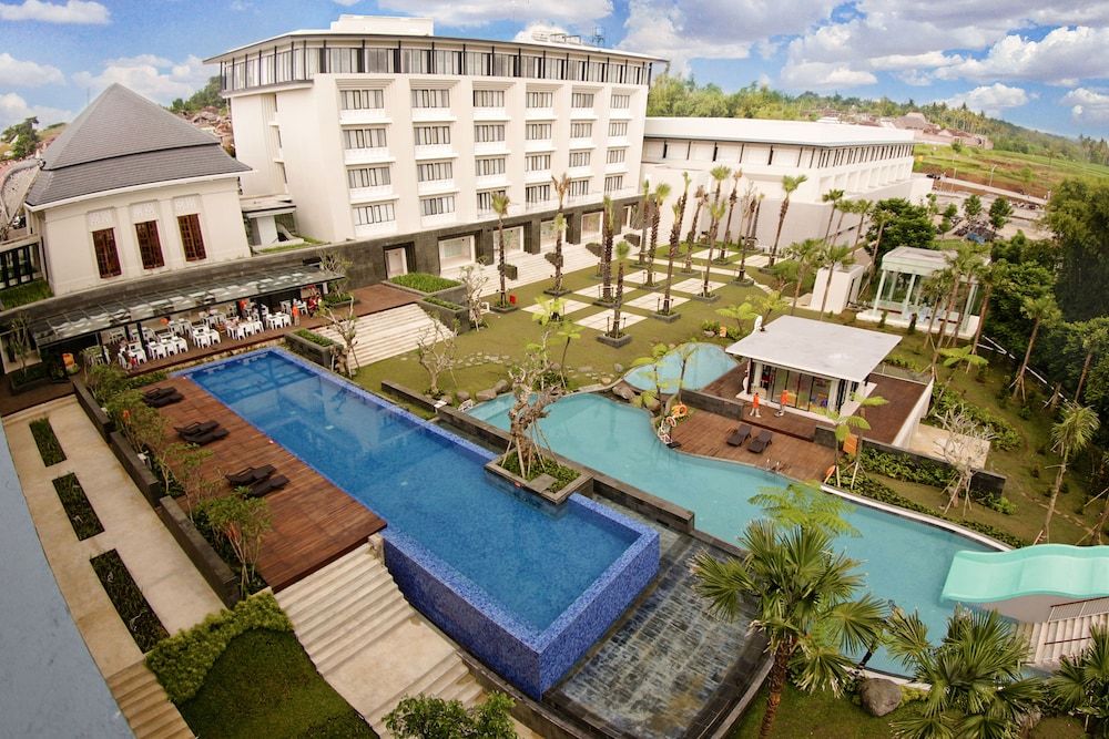 Kolam renang Gambar