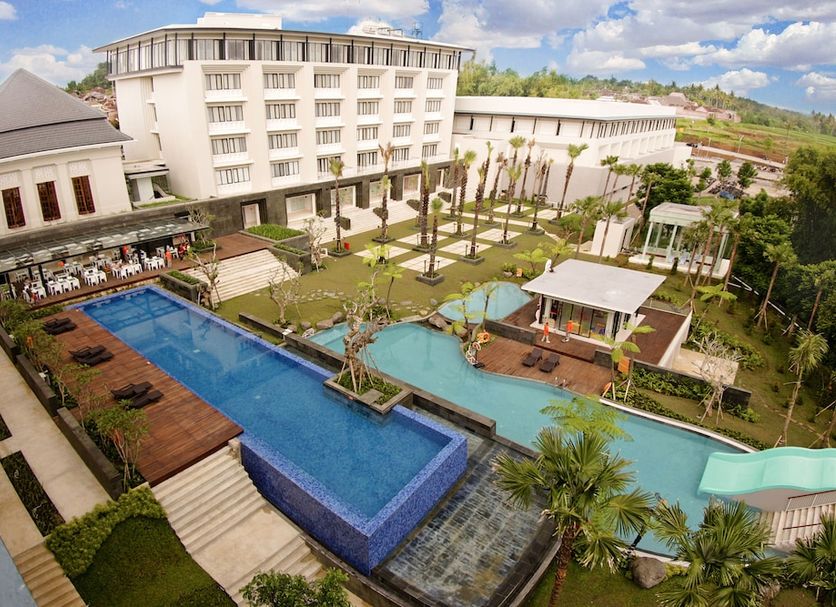 Kolam renang Gambar