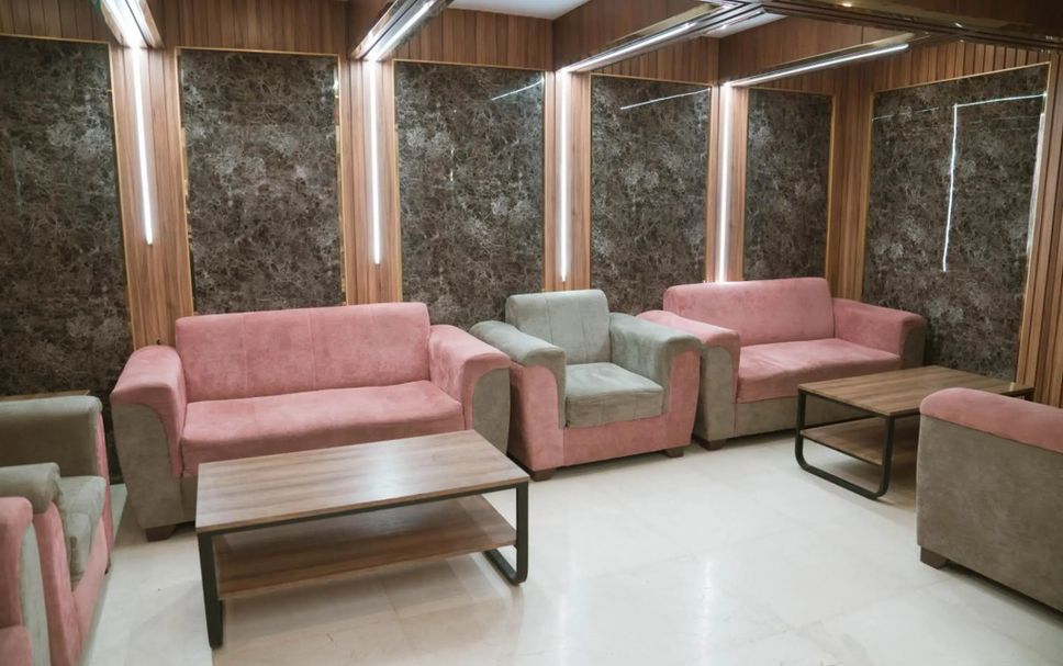 Balai Menunggu Gambar