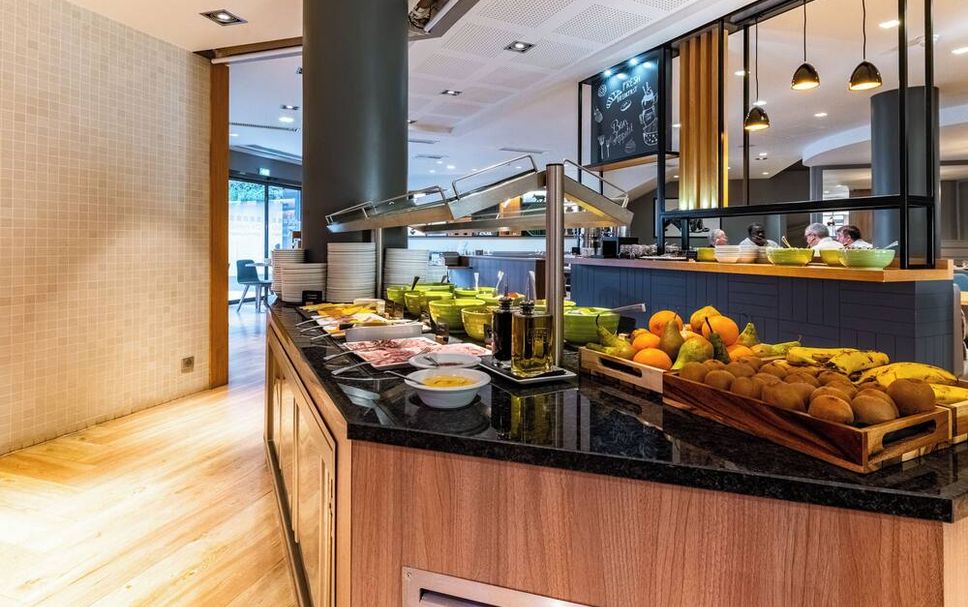 Buffet Gambar