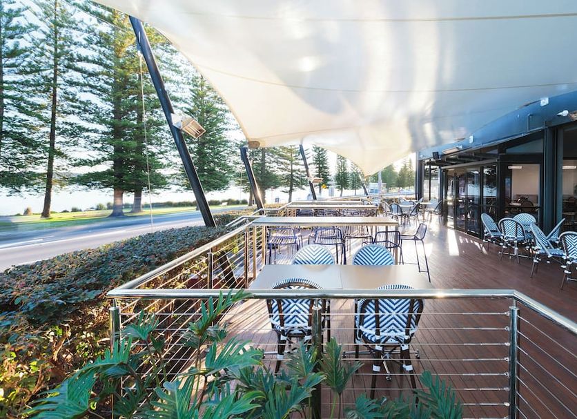 Patio Gambar