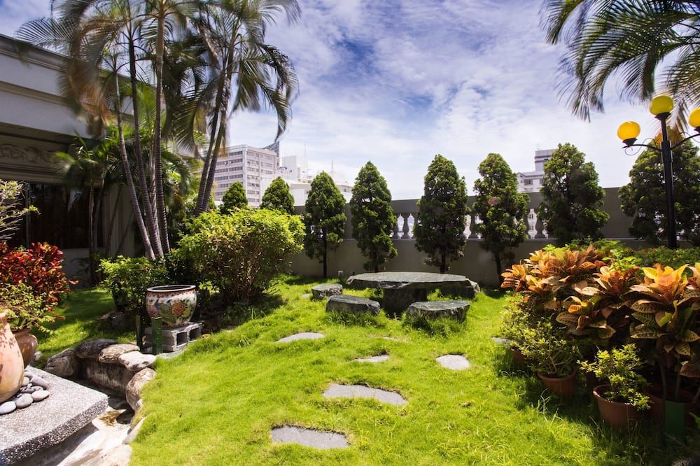 Pemandangan luar
