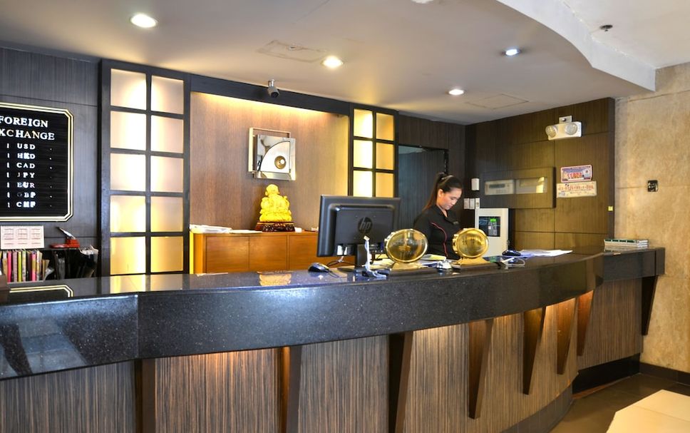 Meja Penyambut Tetamu Gambar