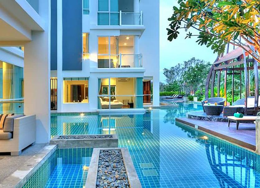 Kolam renang Gambar