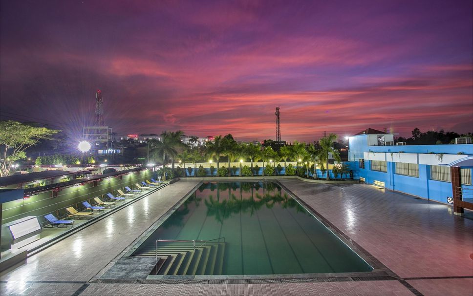Kolam renang Gambar