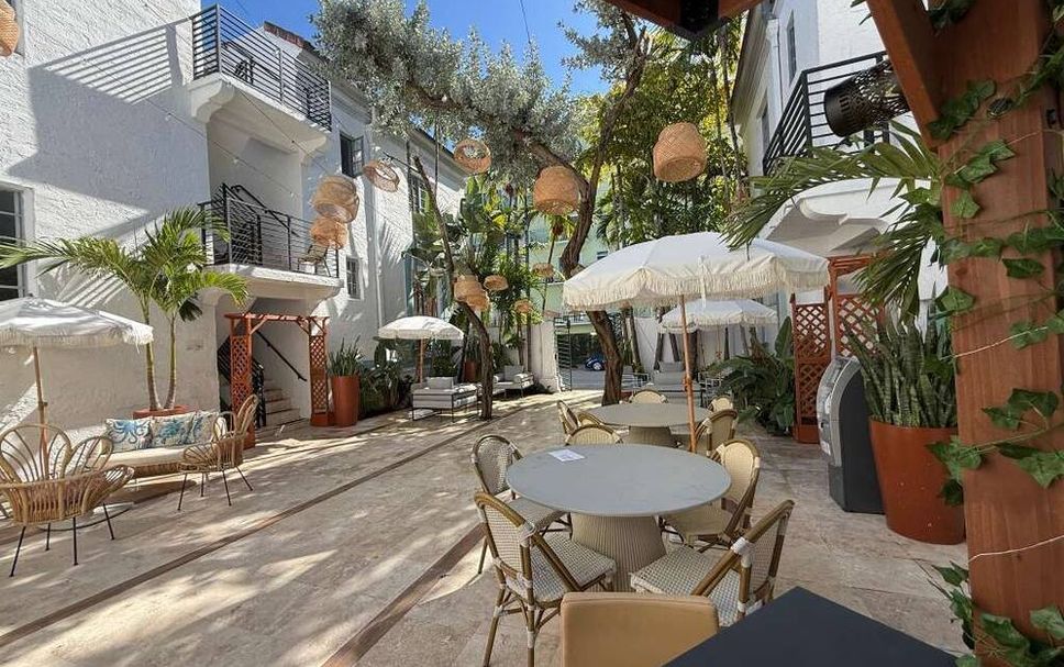 Patio Gambar