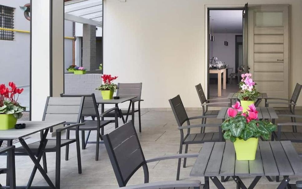 Patio Gambar