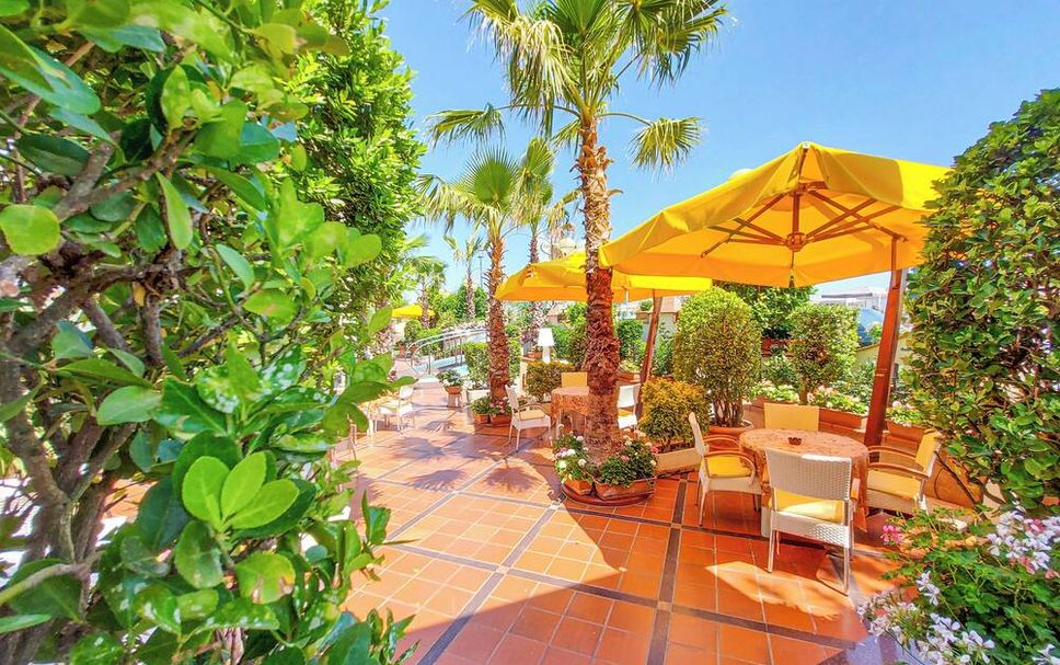 Patio Gambar