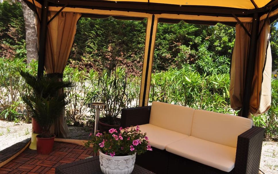 Patio Gambar