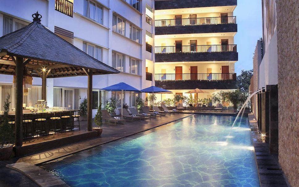 Kolam renang Gambar