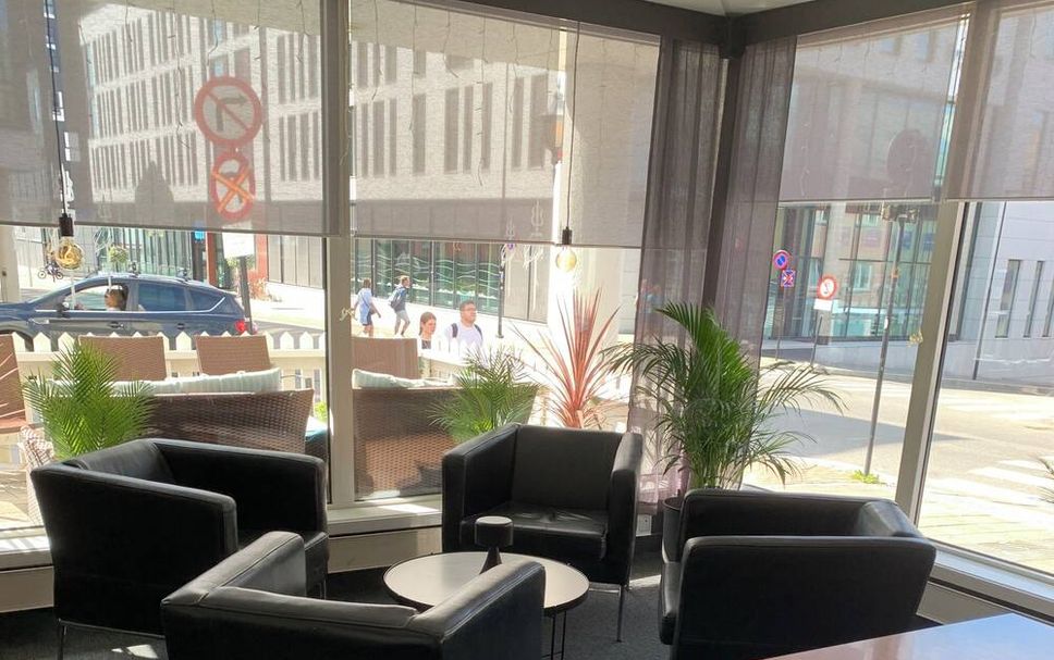 Balai Menunggu Gambar