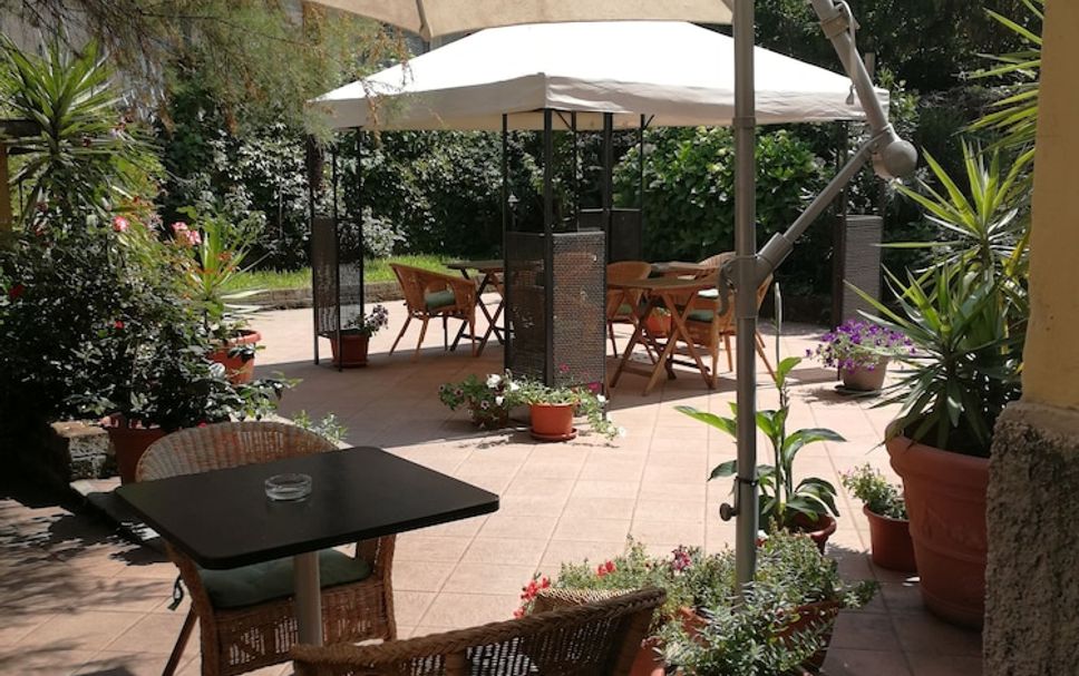 Patio Gambar