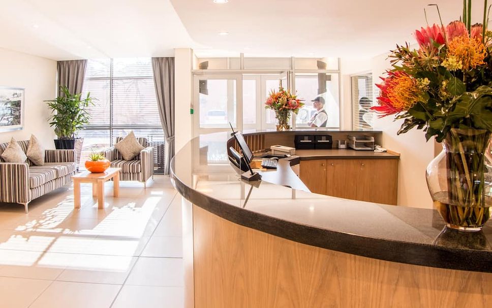 Meja Penyambut Tetamu Gambar