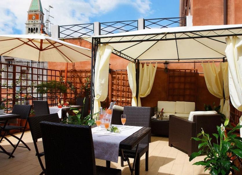 Patio Gambar