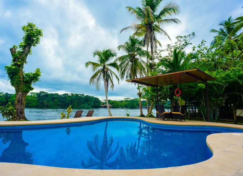 Kolam renang Gambar