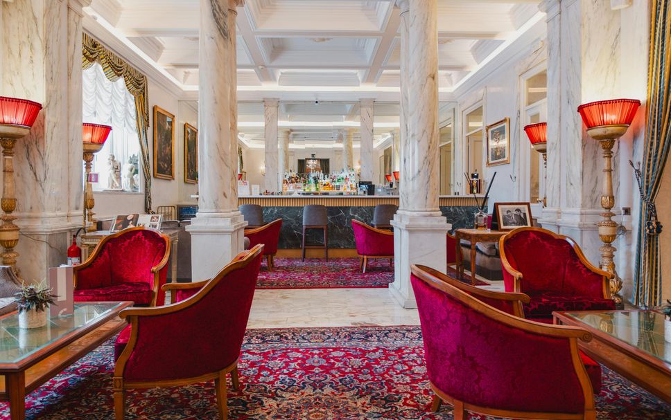 Balai Menunggu Gambar