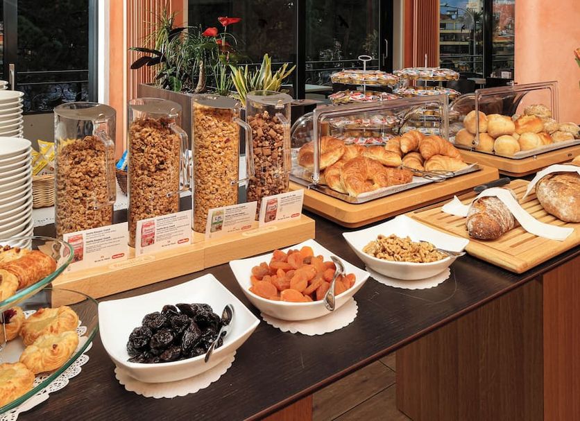 Buffet Gambar