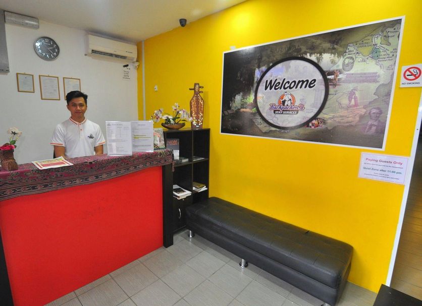Meja Penyambut Tetamu Gambar