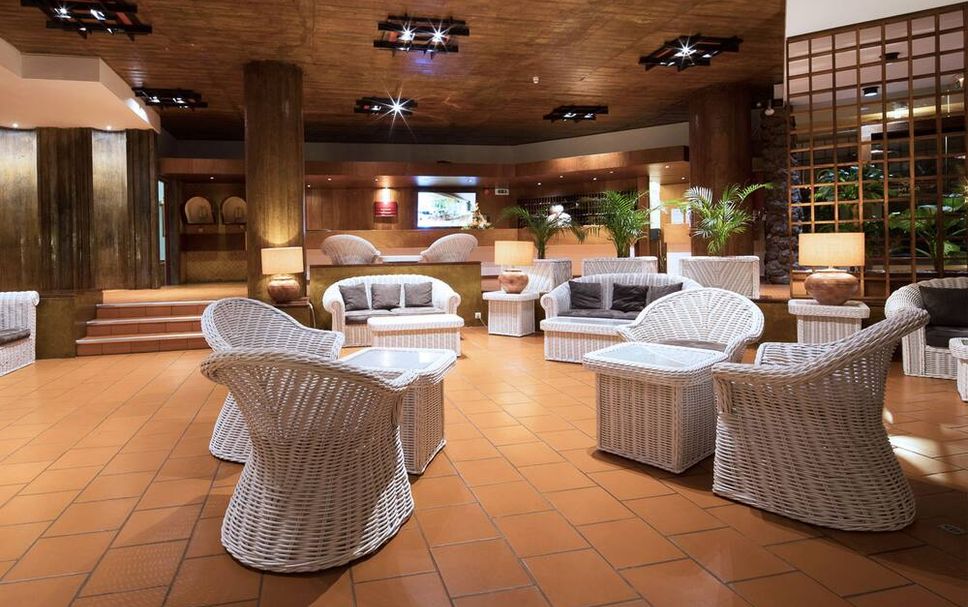 Balai Menunggu Gambar