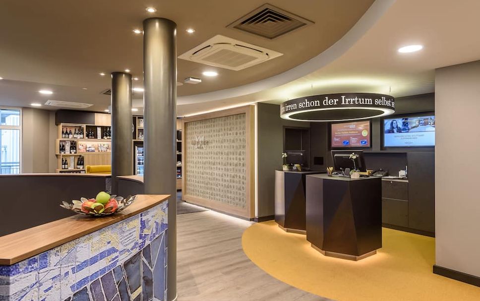 Meja Penyambut Tetamu Gambar