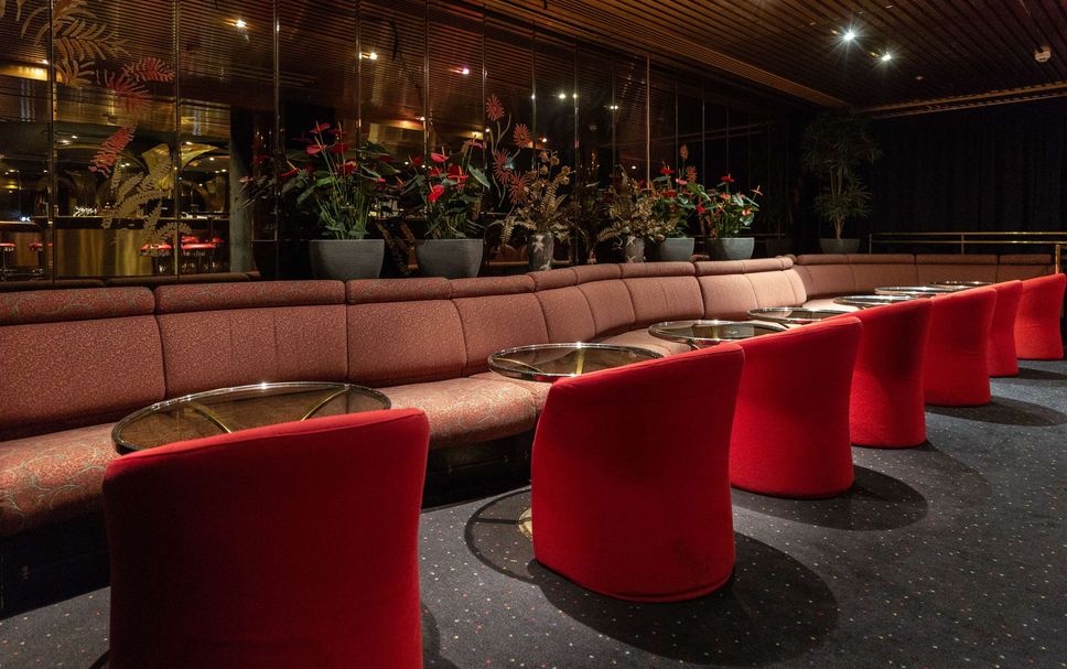 Balai Menunggu Gambar