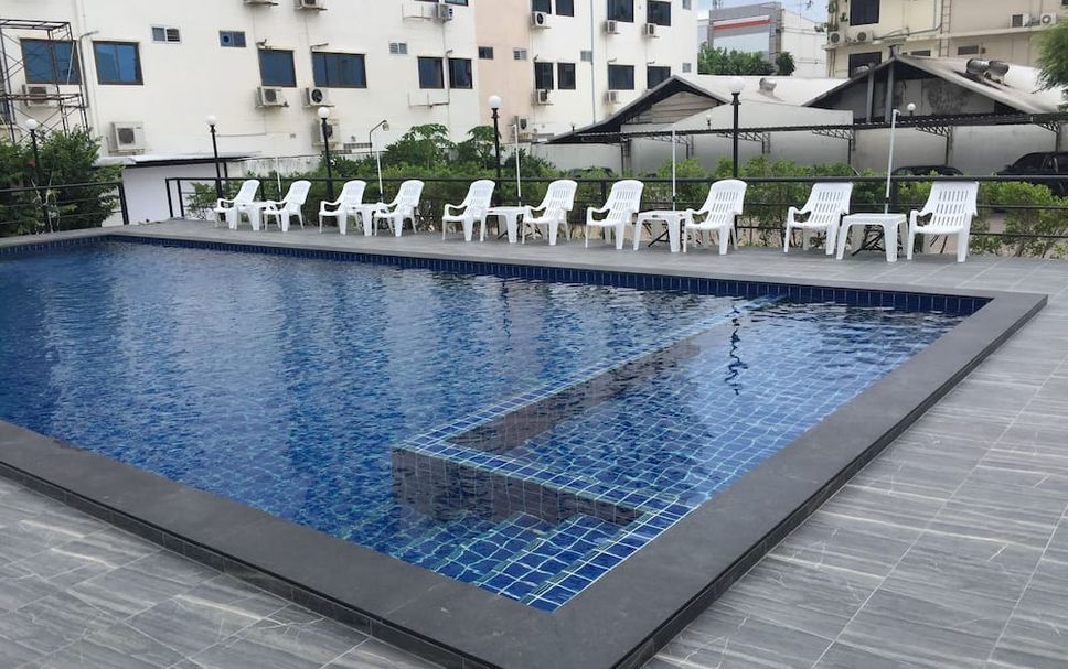 Kolam renang Gambar