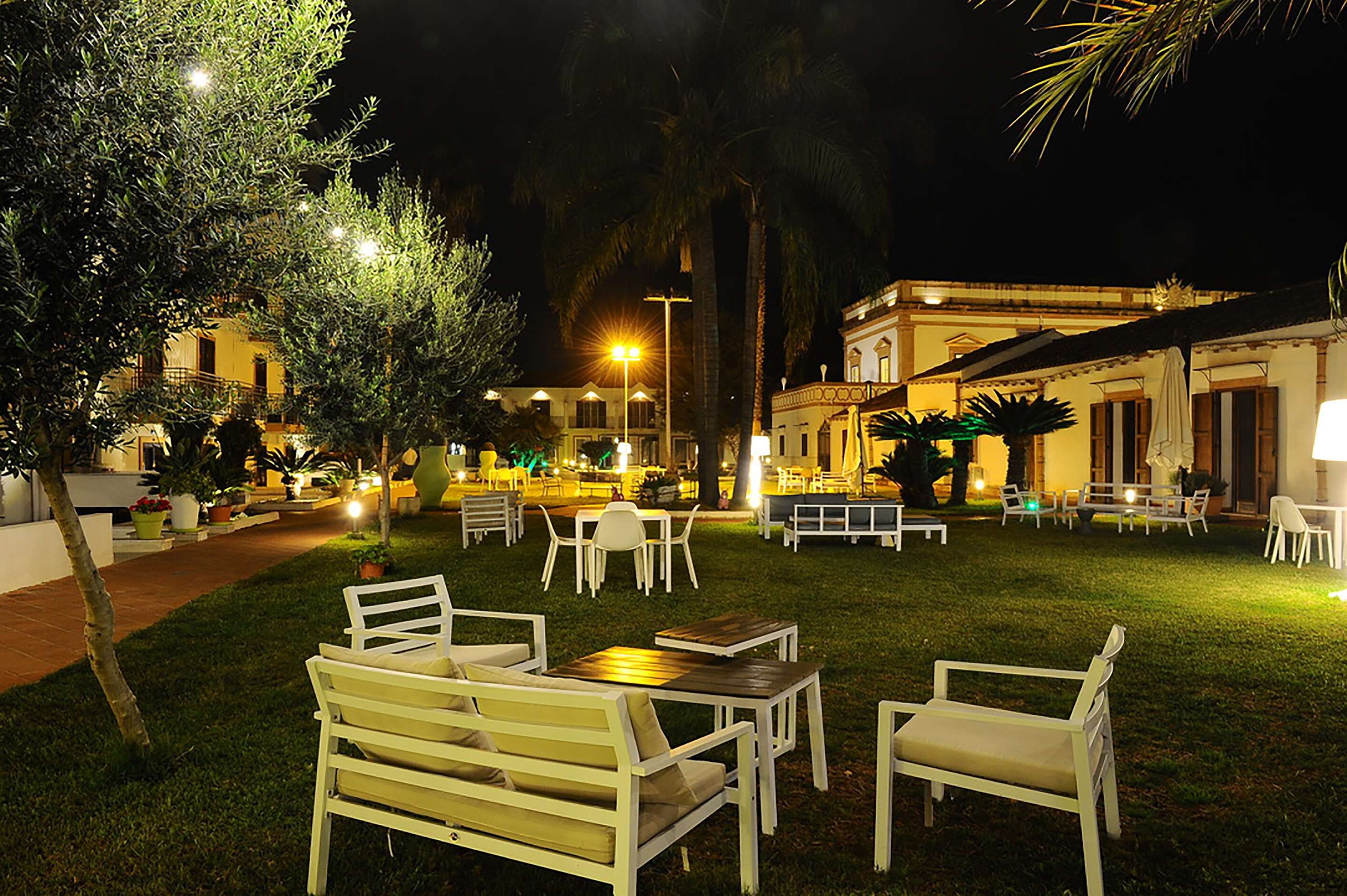 Patio Gambar